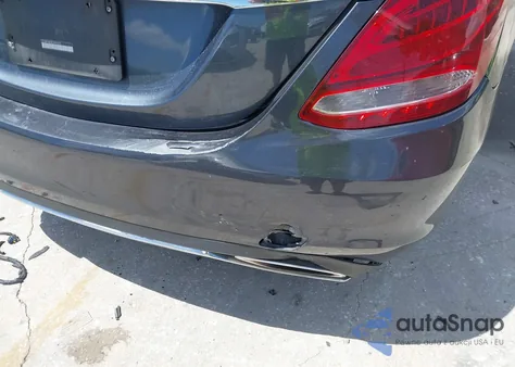 2015 Mercedes-Benz C 300 Luxury/Sport из США, поврежденный, VIN 55SWF4JB3FU092455